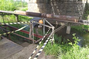 Мостик возле Лазавицкого переезда ремонтируют (ФОТО)