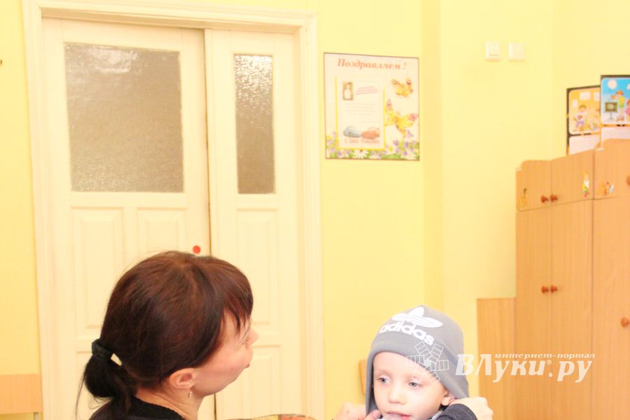 Первый канал в Великих Луках: помочь маленькому Мише Косенкову (фото)