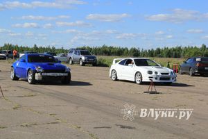 В Великих Луках прошел I этап Открытого чемпионата г. Великие Луки по Drag Racing (фото)