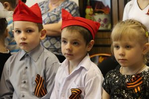 Юные великолучане отметили День победы (ФОТО)