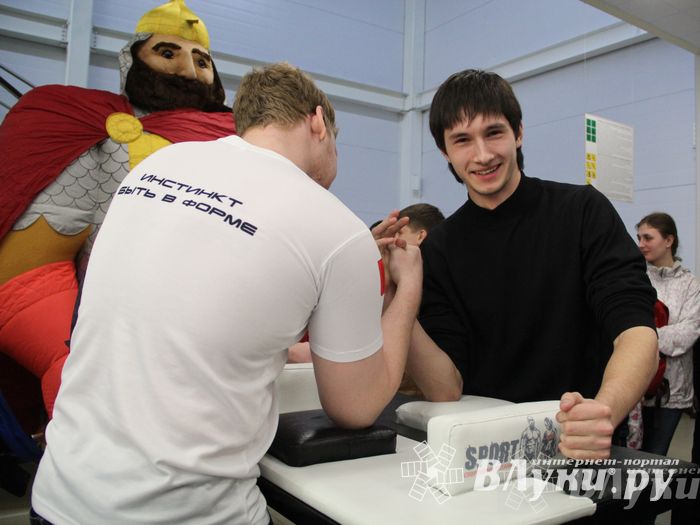 В ТЦ «Апельсин» прошла весенняя ночь распродаж