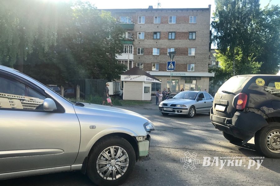 Из-за ДТП затруднено движение (ФОТО)