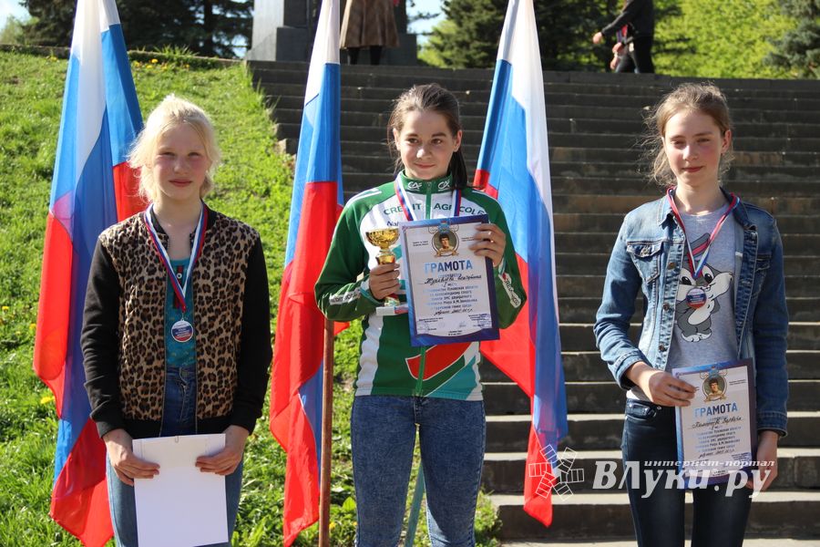 В Великих Луках чествовали лучших велосипедистов (ФОТО)