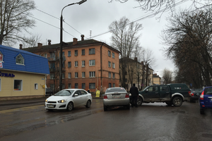 В Великих Луках произошло ДТП (фото)