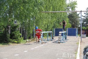В Великих Луках прошли соревнования среди пожарных