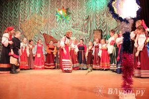  Рождественский концерт ансамбля «Заряница» прошел в Великих Луках (фото)