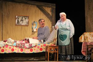 Народные артисты России выступили в Великих Луках (фото)