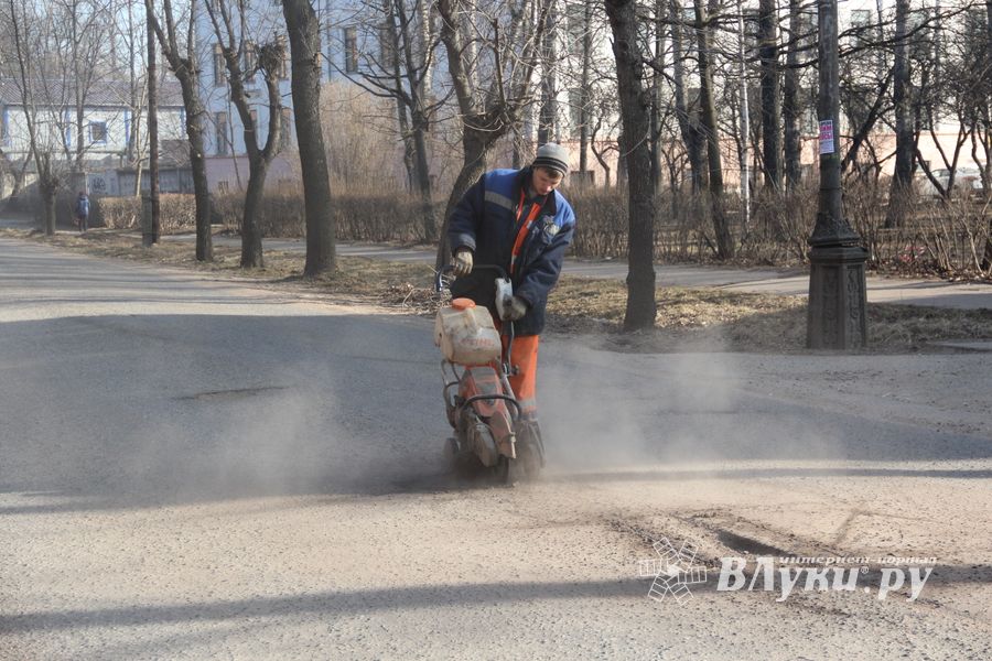 Ямочный ремонт на ул. Нелидовской (ФОТО)