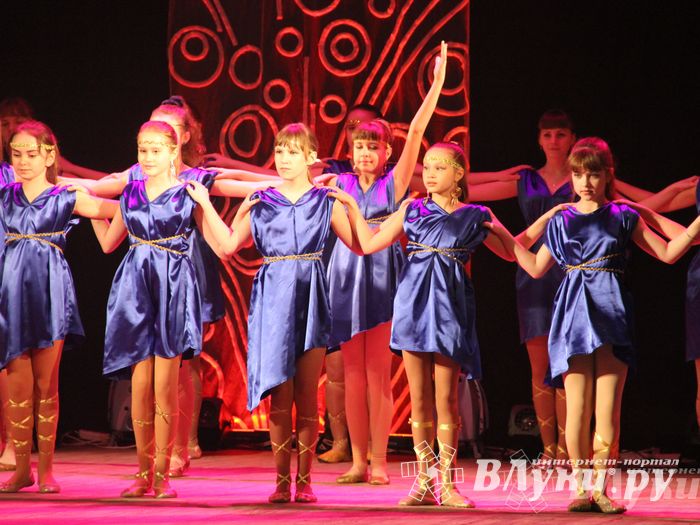 В ДК им. Ленина состоялся отчетный концерт студии восточного танца «Восточные сладости» (фото)