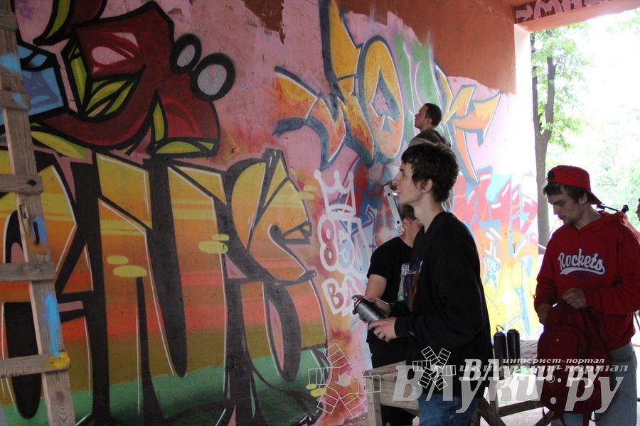 В Великих Луках прошел городской конкурс «Граффити — новый взгляд»