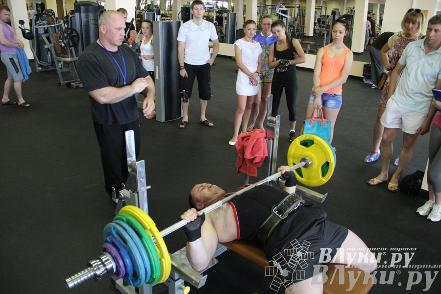 Народный жим в «С-Фитнес»
