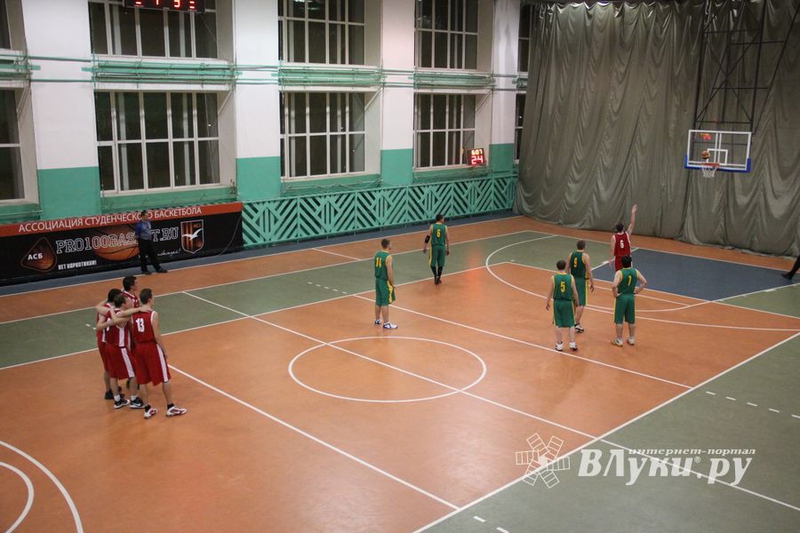 Баскетбол. Кубок города. "Экспресс" - Спартак" 