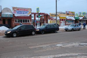 На перекрестке Октябрьский — Гагарина произошло ДТП (фото)