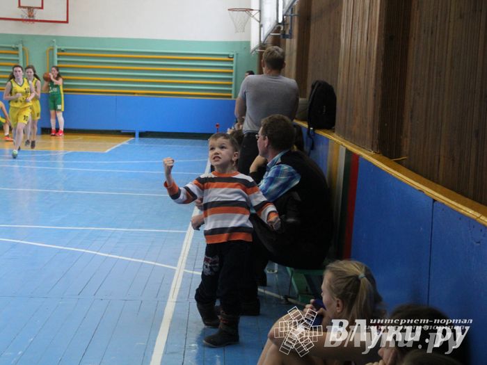 Великолучанки заняли первое место в дивизиональной игре «КЭС-Баскет» (фото)
