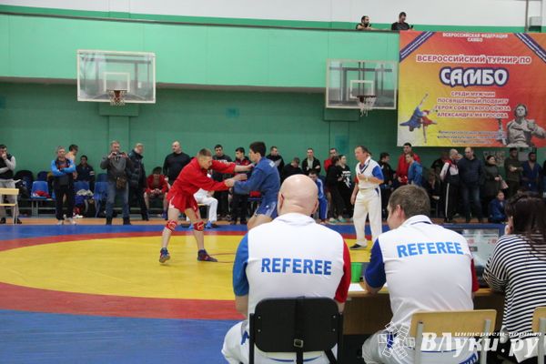 В Великих Луках прошли Всероссийские соревнования по самбо (ФОТО)
