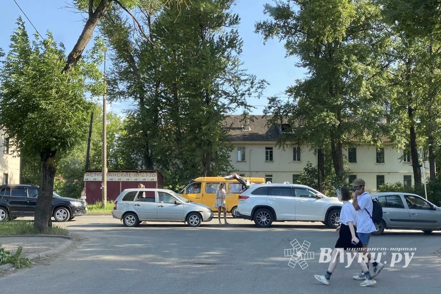 Из-за ДТП на проспекте Гагарина затруднено движение (ФОТО)