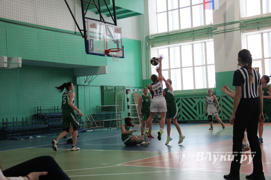 В Великих Луках прошли игры АСБ высшего дивизиона «Северо-Запад» среди женских команд (ФОТО)