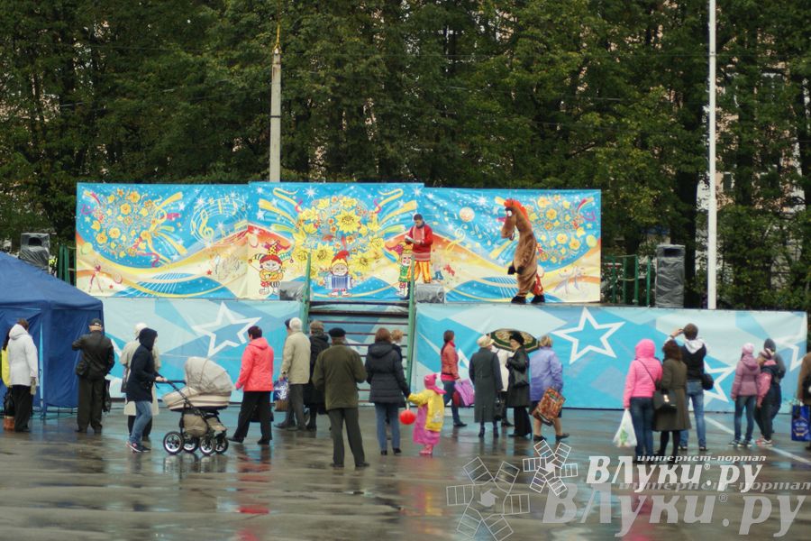 ​Универсальная торговая ярмарка «Осень – 2014» состоялась  в Великих Луках