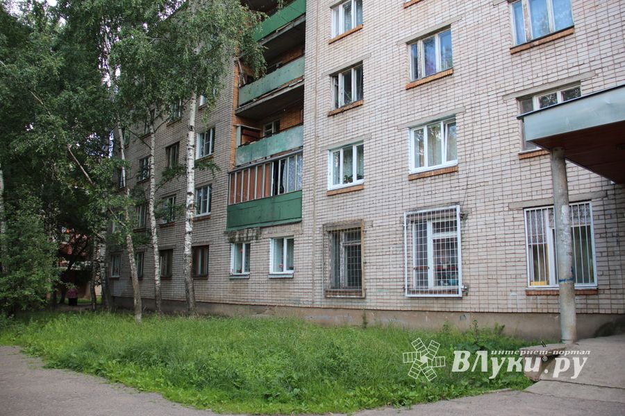 Великолучанин испугал соседей пожаром (ФОТО)