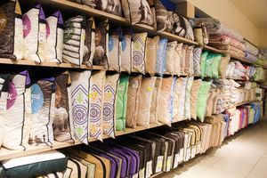 Великолучанам предлагают новогодние подарки из разряда «ТОП»