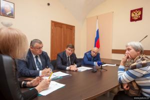 Андрей Турчак провел прием граждан в приемной президента РФ в Пскове (фото)