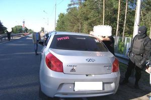 Двое жителей Псковской области задержаны за сбыт наркотиков (фото)