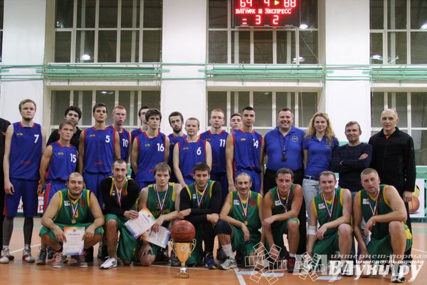 Команда «Экспресс» стала обладательницей Кубка г. Великие Луки по баскетболу