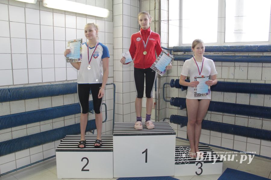 В Великих Луках прошли соревнования по плаванию «Быстрый Кашалот»