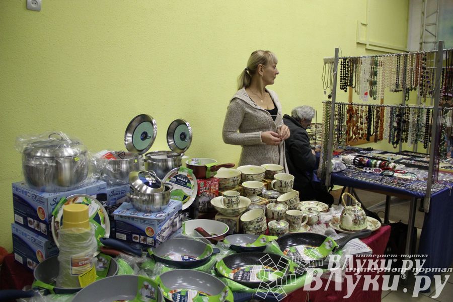 Универсальная выставка малого и среднего бизнеса открылась в Великих Луках (фото)