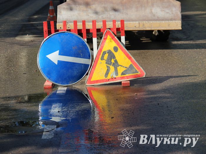 На Ставского ликвидируют аварию в водопроводе (ФОТО)