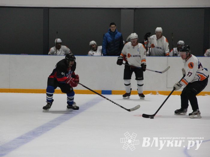 Великолукская команда «Экспресс 40+» дебютировал в НХЛ (ФОТО)