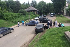 ДТП в Великих Луках: мерседес vs жигули (ФОТО)