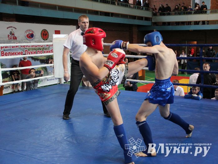 В Великих Луках прошли соревнования по кикбоксингу (ФОТО)
