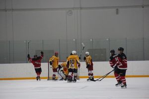 Хоккейные матчи чемпионатов города Великие Луки и Псковской области по хоккею прошли в СОК «Айсберг» (ФОТО)