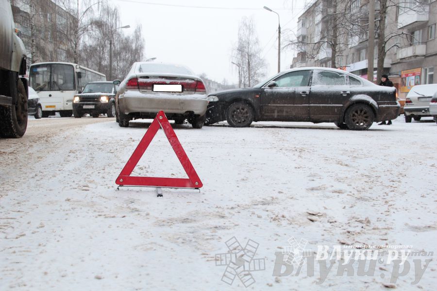 Еще одно ДТП на проспекте Гагарина в Великих Луках (фото)