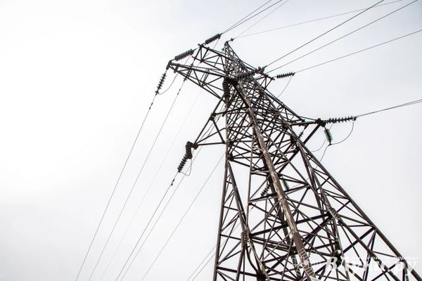 В Великих Луках «Россети Северо-Запад» модернизируют ключевую линию электроснабжения