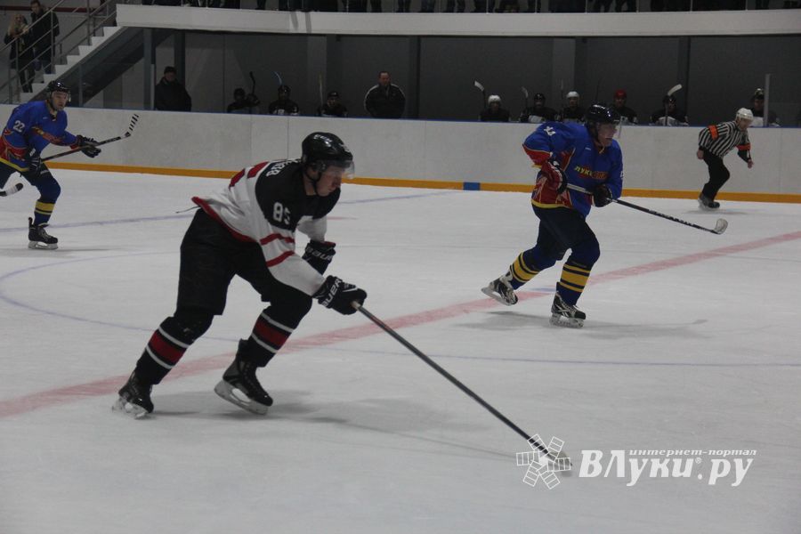 ХК «ЛукиСпорт» разгромила команду Невеля (ФОТО)