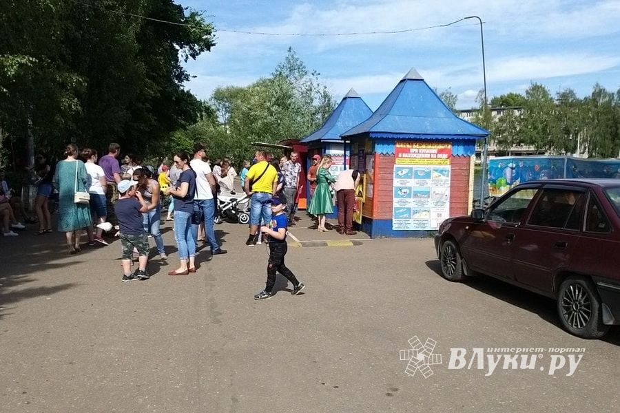 Призыв руководства парка культуры и отдыха великолучане не услышали (ФОТО)
