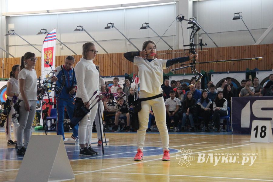 В Великих Луках завершились соревнования по стрельбе из лука «Надежды России» (ФОТО)