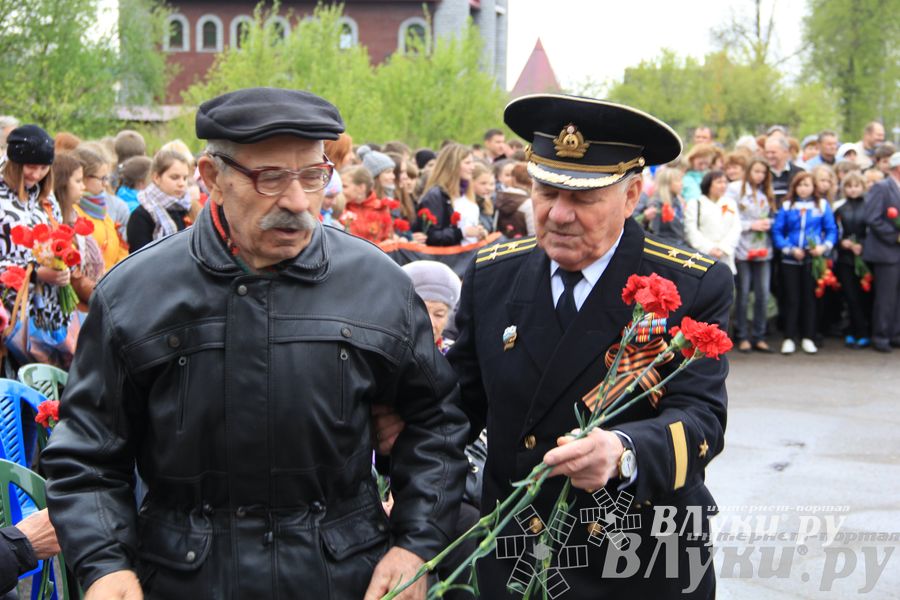 В Великих Луках почтили память погибших в Великой Отечественной войне