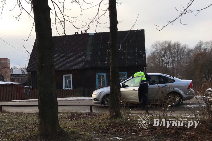 На улице Винатовского столкнулись «Лада» и Ford (ФОТО)