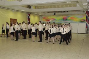 В Великих Луках состоялся кадетско-лицейский бал (ФОТО)