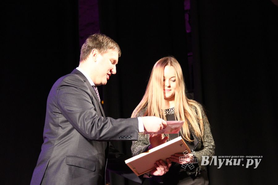 В Великих Луках наградили лучших спортсменов