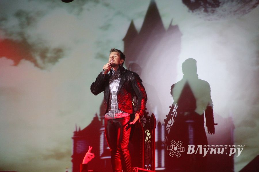 В Великих Луках состоялся концерт Сергея Лазарева