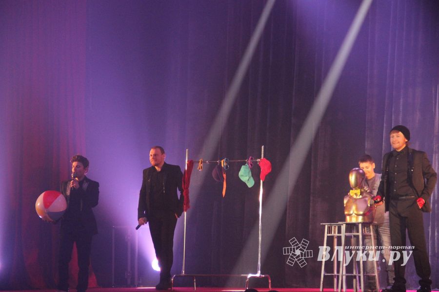 Состоялся концерт братьев Сафроновых «Империя иллюзий» (фото)