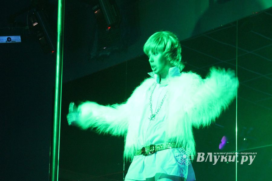 Радиостанции «Авторадио Великие Луки» и «Европа Плюс Великие Луки» отметили свой профессиональный праздник (фото)