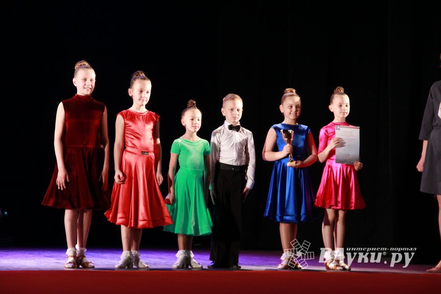 В ДК ЛК состоялся итоговый концерт фестиваля «Великолукская веснянка» (ФОТО)