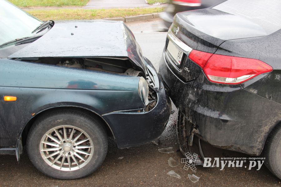 Из-за ДТП на улице Гражданской затруднено движение (ФОТО)