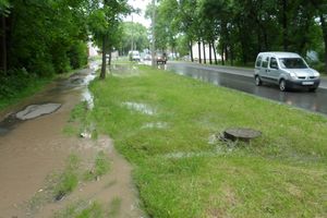 На проспекте Гагарина затопило дорогу (ФОТО)