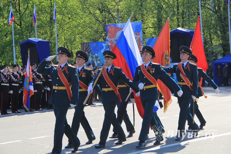 Великие Луки отмечают День Победы